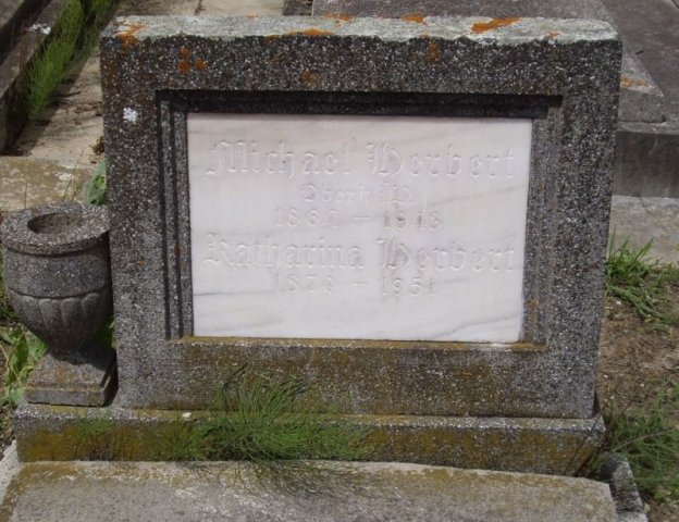 Herbert Michael 1864-1943 Katharina 1870-1951 Grabstein